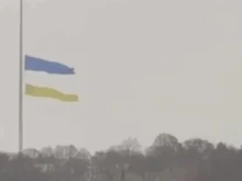 Ураган разкъса на две най-голямото знаме на Украйна в Киев