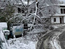 Три населени места в община Благоевград продължават да са без електричество
