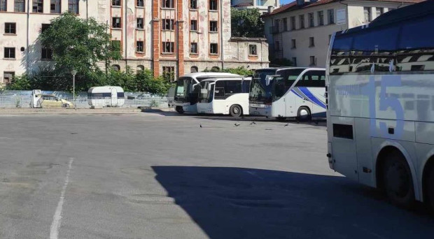TD Пловдивският превозвач  Едитурс 99 който осъществява част от курсовете по направлението