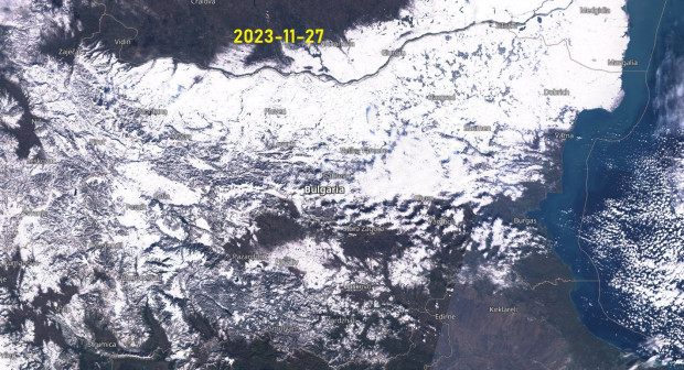 Почти цяла България е покрита от сняг. Това показва сателитна