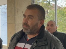 Родителите на воденото на каишка в мола момче: Клипът е извратен