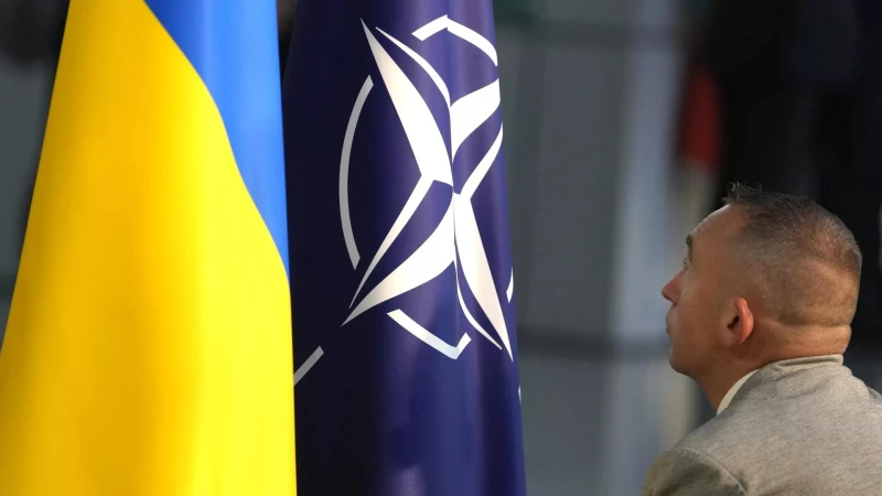 НАТО създава план за преминаване на Украйна към пълна съвместимост с Алианса