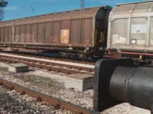 Влак блъсна човек на товарна гара Бургас