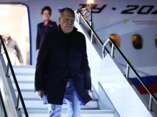 Лавров кацна в Скопие през Гърция – България не пусна самолета му заради Захарова