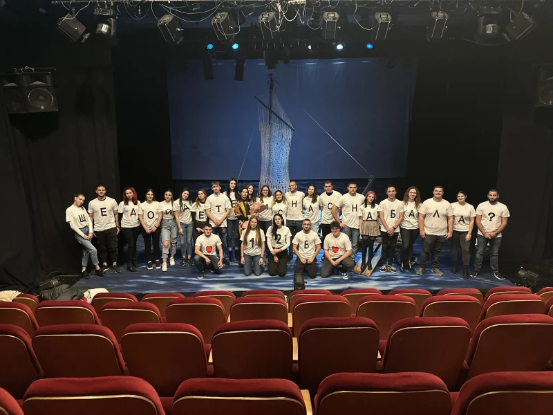 Класна от Пловдив е най-рано поканената на абитуриентски бал, изненадаха я
