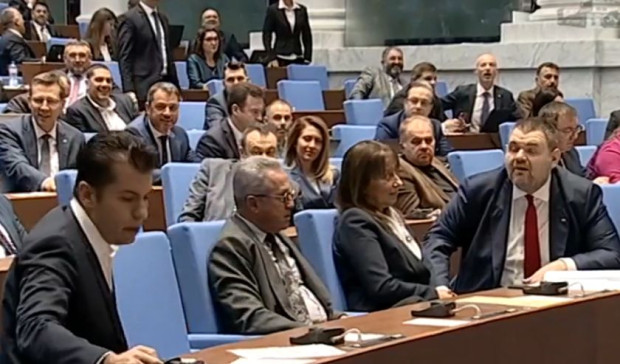 Кирил Петков и Делян Пеевски се скараха жестоко