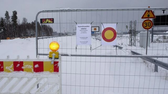 Финландия постави двойна ограда на границата с Русия, всички ГКПП са затворени