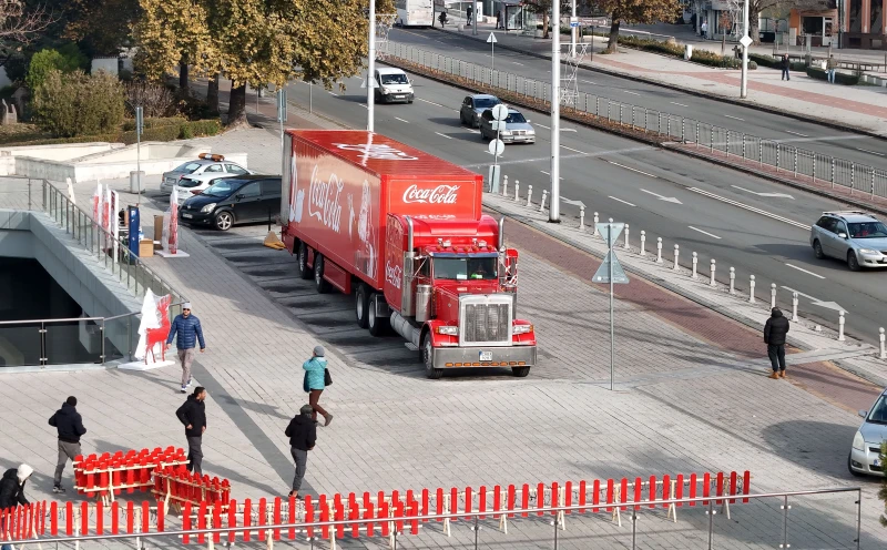 Дрон засне огромния камион на Coca-Cola, който дойде в Пловдив