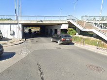 Спират движението под моста на Герджика