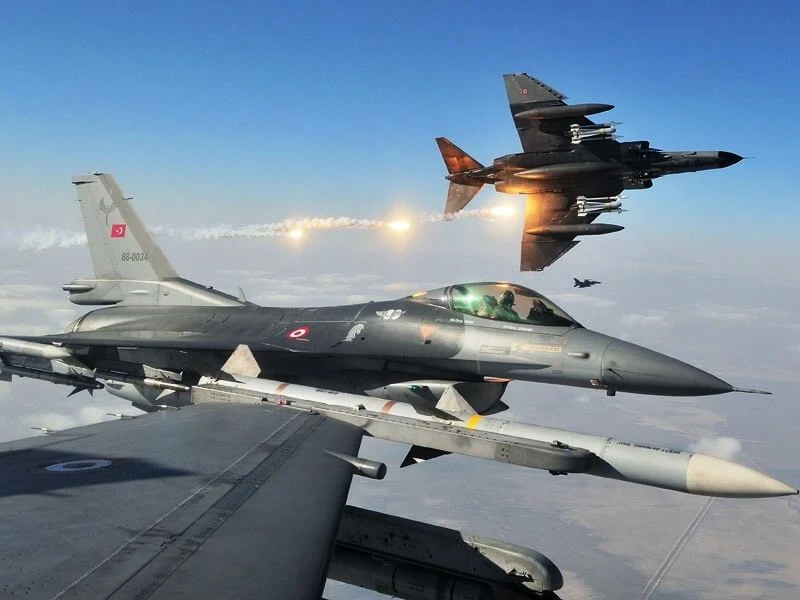 Турция е поразила 16 кюрдски военни цели в Ирак