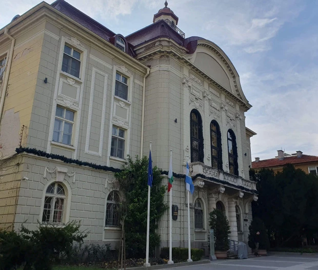 Одобрен е проект за саниране на сградата на община Пловдив