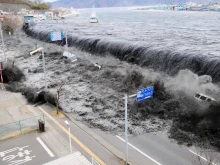 Филипините: Вторични трусове и опасност от цунами в Япония