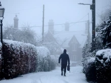 Хиляди остават без ток във Великобритания заради обилния снеговалеж