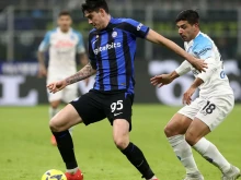 Интер води на шампиона Наполи в дербито на Серия А