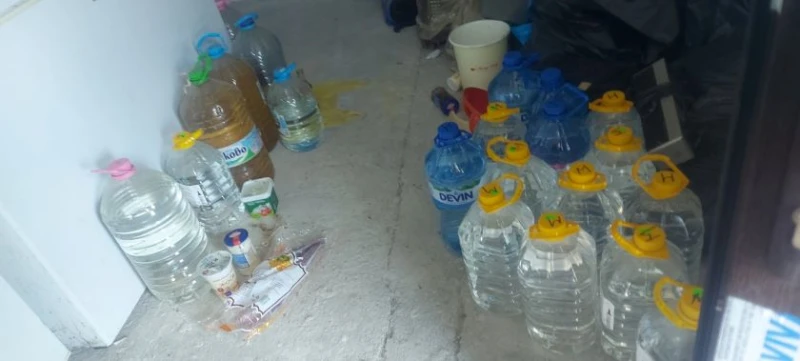 Митничари иззеха два казана за ракия и 619 литра алкохол
