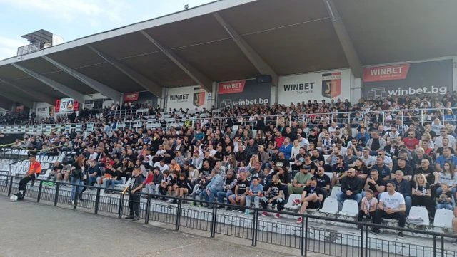 Окончателно: ВАС спря поръчката за централната трибуна на "Лаута", осъди общината да плати 39 450 лв.