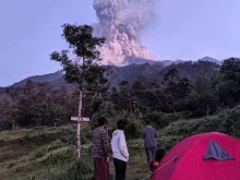 Намериха телата на още 11 жертви на вулкана Марапи