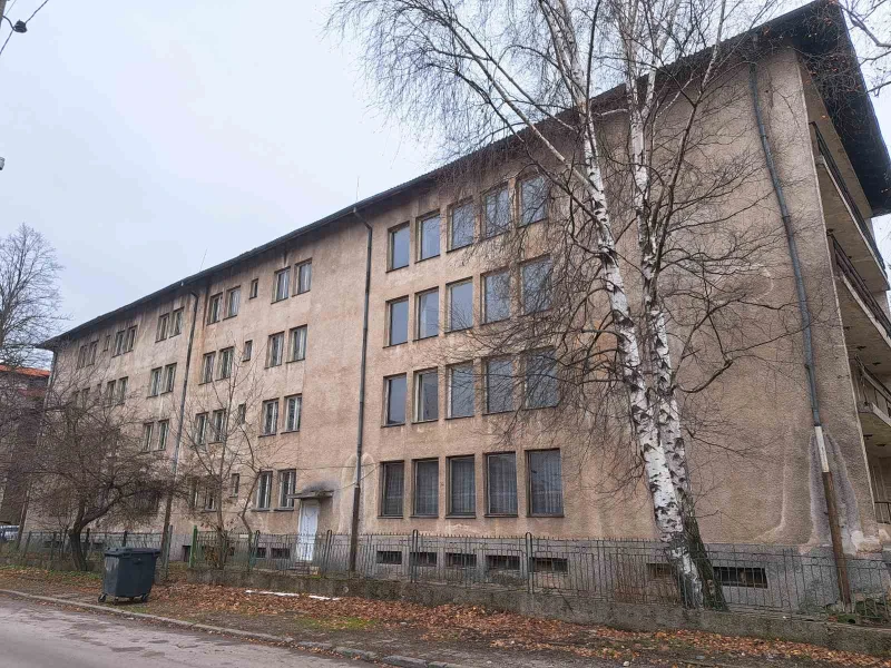 За над 2,5 млн. лв. ремонтират общежитието на лесотехническата гимназия в Банско