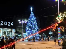 Промяната на Коледната елха в Кюстендил през годините