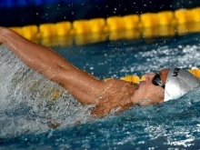 Калоян Левтеров с рекорд на 100 метра гръб, но извън полуфиналите