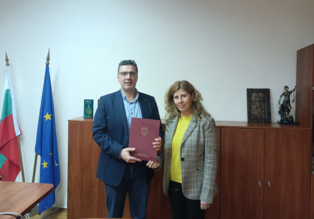TD Изпълняващият функциите Главен прокурор награди административния ръководител на Районна прокуратура Бургас