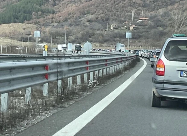 Въвеждат 6 нови знака по пътищата в страната