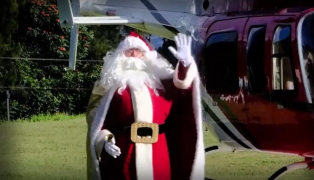 Дядо Коледа замени елените и шейната с… хеликоптер. Причината –