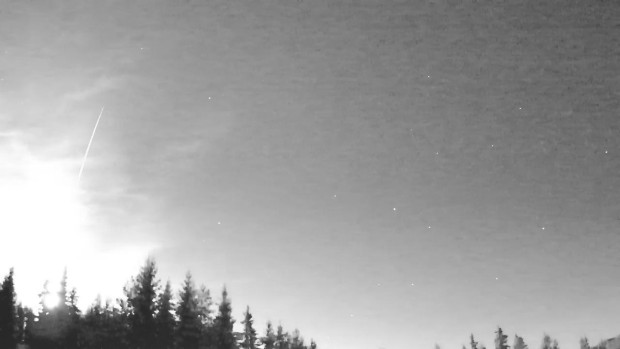 Отново метеорит озари небето над България пишат от Meteo Balkans Това