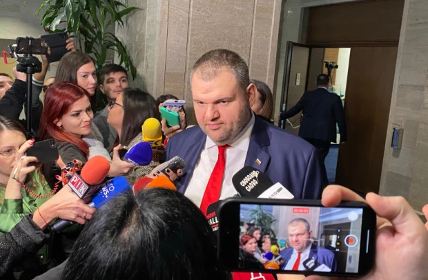 Пеевски към държавния глава: Този срамен епизод приключва