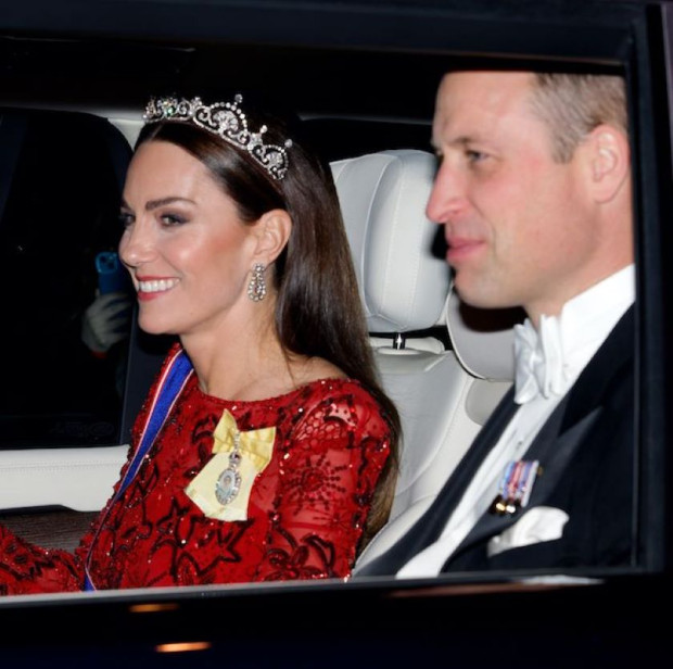 Кейт Мидълтън и принц Уилям изпращат празнични пожелания В събота