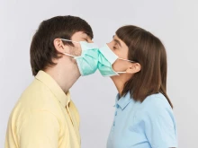 Д-р Николова: Новината, че има бум на болестта на целувката, е фалшива