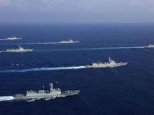 Китайска ударна авионосна група премина през Тайванския пролив