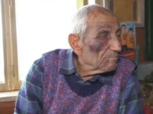 Жена е нанесла жесток побой с лопатката на кюмбето и с машите на 86-годишен дядо
