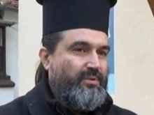 Софийска районна прокуратура се самосезира заради реклама за лекарство, в която се използва името на свещеник