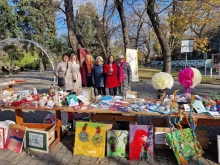 Дамите от "Зонта клуб Стара Загора" с благотворителен базар "С любов към децата със специални нужди"