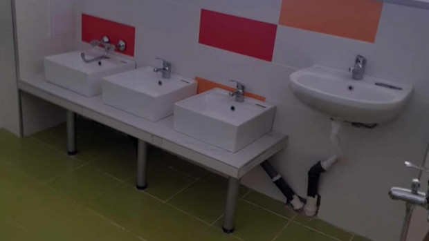 TD Община Русе завърши цялостния ремонт на санитарните помещения във филиала