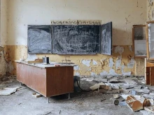 Архитект: Тъжна картинка! Децата ни не учат в училища, а в казарми