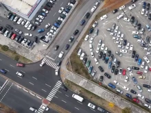 Два са били юмруците от колега в лицето на шофьора пред меката на шопинга в Пловдив