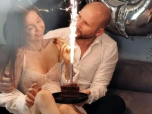 Пловдивска инфлуенсърка отпразнува юбилей, чака бебе