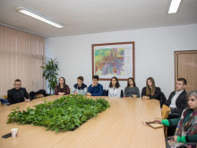 Младежите от Млада Загора представиха идеите си пред Община Стара Загора и Общинския съвет