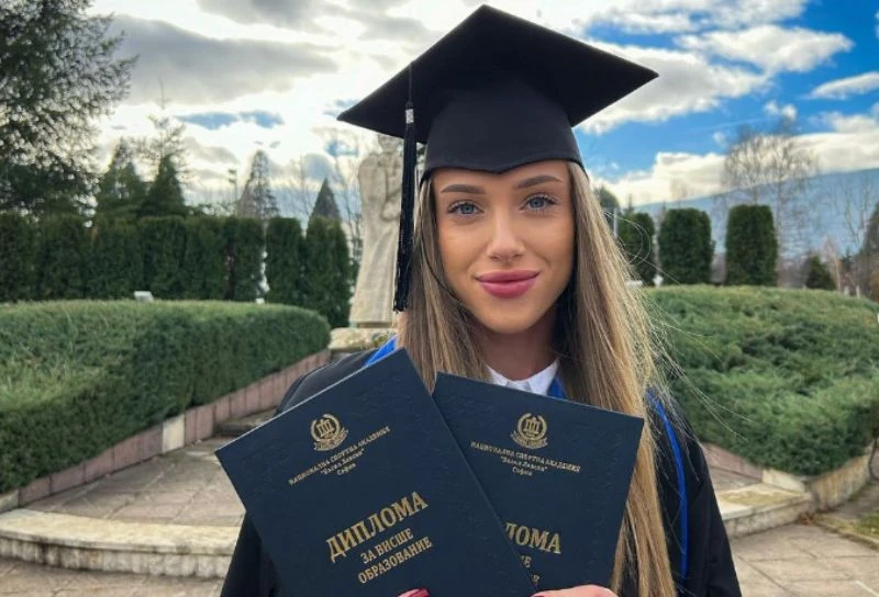 Красива лекоатлетка ще става учителка