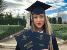 Красива лекоатлетка ще става учителка