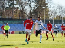 Ботев и Локо стискат палци за хикс в последния мач от Първа лига