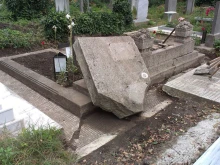 Оскверниха гроб в село Боровци