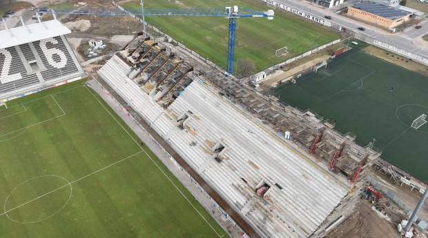 Кадри от дрон: Изграждането на третата трибуна на стадион 