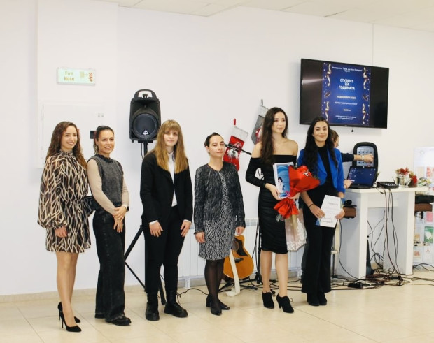 TD Бъдещият лекар Патрисия Илиева получи приза Студент на годината на