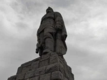Колоритен депутат: В Пловдив паметникът на Альоша се вижда от Пазарджик