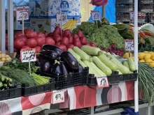 Министър Вътев: Абсурдно е да внасяме плодове и зеленчуци, има липса на правила