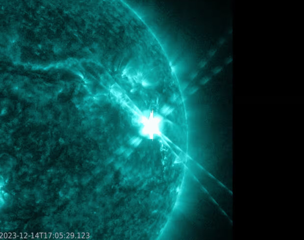 Американската космическа агенция НАСА публикува снимки на най мощното слънчево изригване