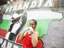 Звездата в бокса Станимира Петрова отбелязва 33-и рожден ден